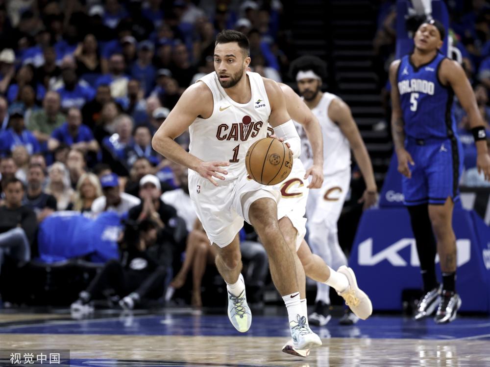 推搡防守球 推搡防守球